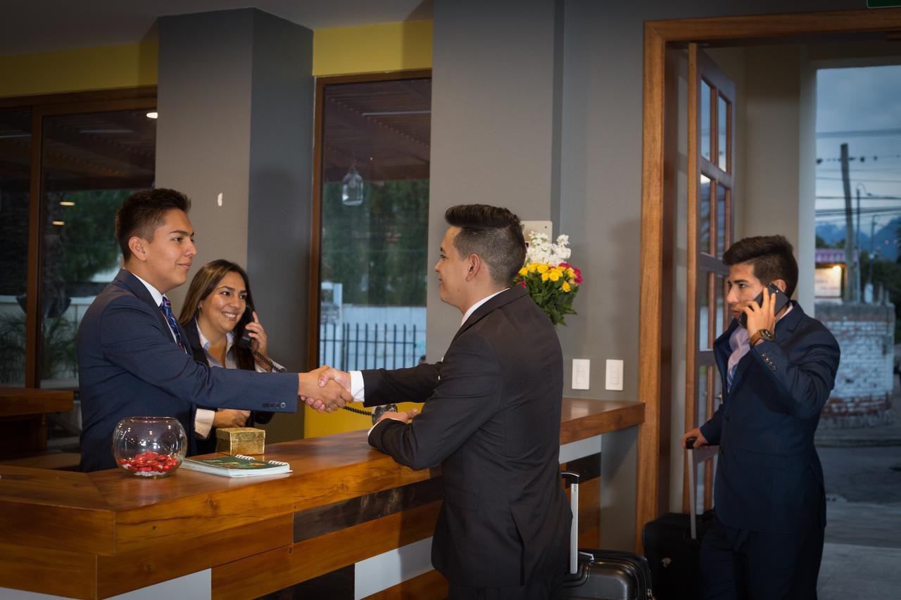Ilalo Garden Hotel & Restaurant Quito Bagian luar foto