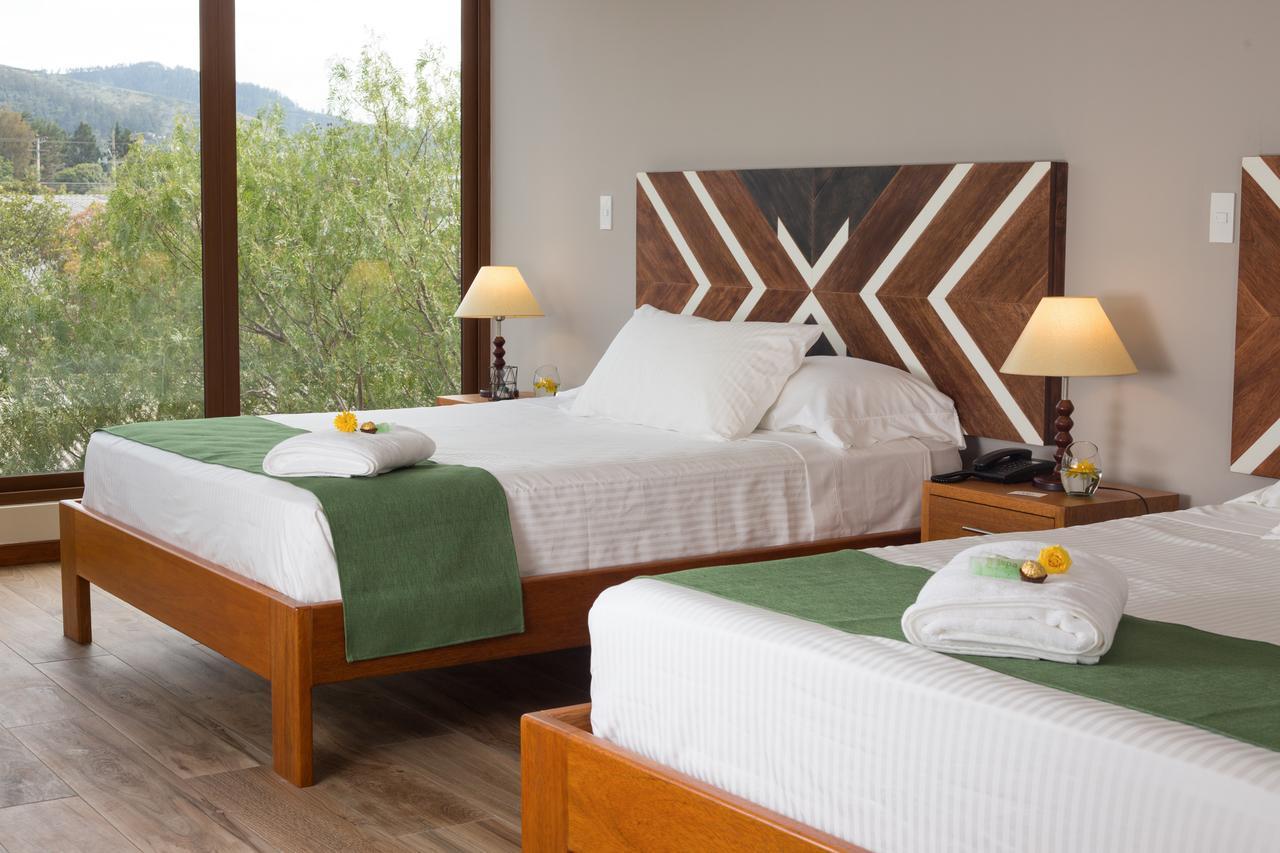 Ilalo Garden Hotel & Restaurant Quito Bagian luar foto